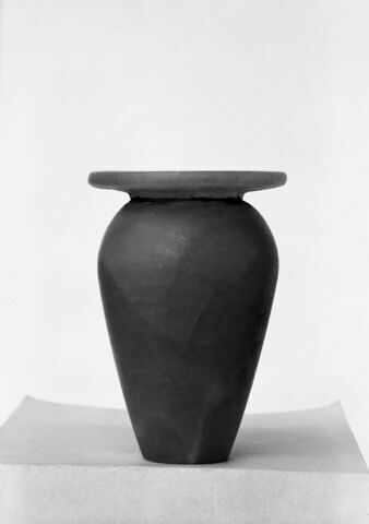 vase, image 1/1