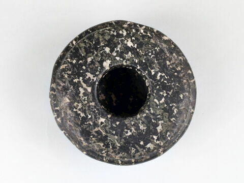 vase, image 3/4