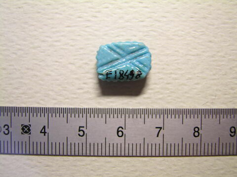 perle en pastille ovale dentelée ; perle ; amulette, image 1/1