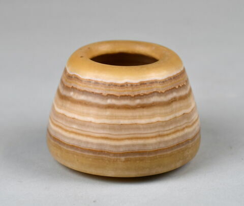 vase, image 1/2