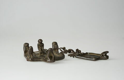 figurine ; table d'offrandes miniature, image 2/6