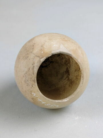 vase, image 2/2