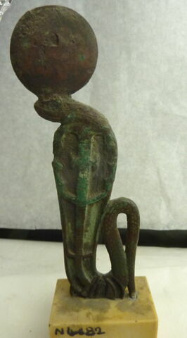 figurine ; pendentif, image 3/3
