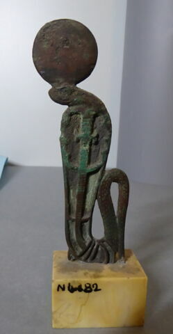 figurine ; pendentif, image 1/3