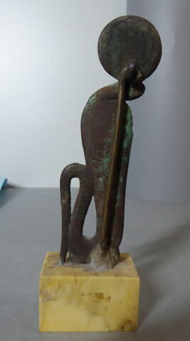 figurine ; pendentif, image 2/3