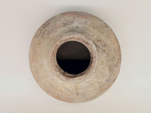 jarre biconique ; avec contenu, image 2/4