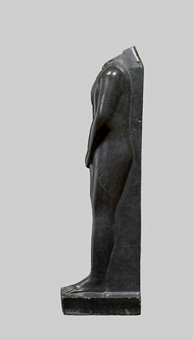 statue, image 6/7