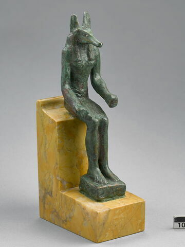 figurine