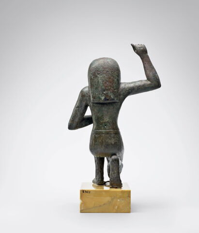 figurine, image 2/6