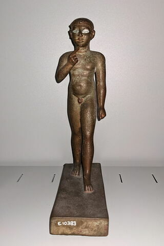 vue d'ensemble ; face, recto, avers, avant ; détail marquage / immatriculation © 2021 Musée du Louvre / Antiquités égyptiennes
