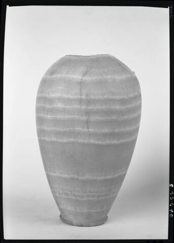 vase, image 3/3
