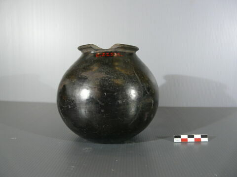 pot, image 1/1