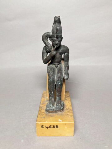 figurine, image 2/5