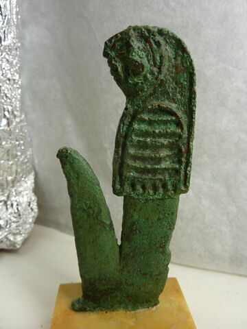 figurine ; applique ; élément de meuble