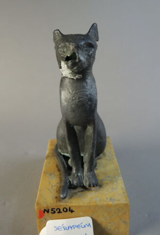 figurine, image 1/2