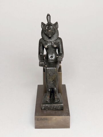 figurine, image 4/8