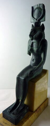 figurine ; statue
