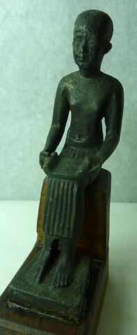 figurine