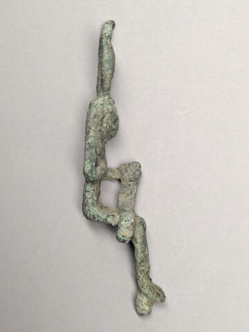 figurine d'Isis allaitant, image 2/4