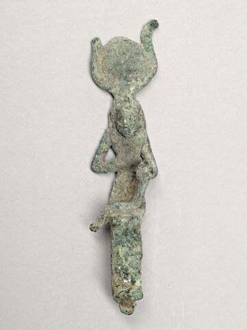 figurine d'Isis allaitant, image 1/4