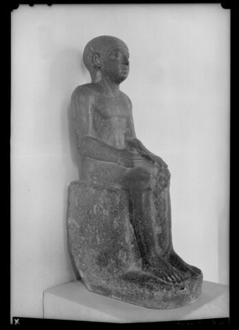 statue, image 7/7