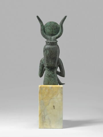 figurine d'Isis allaitant, image 3/7