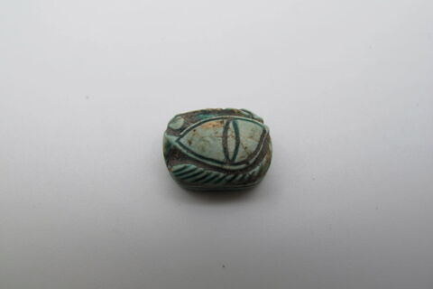 scaraboïde ; perle en pastille ovale, image 2/4