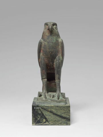 statuette, image 2/5