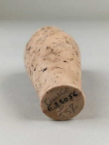 vase, image 2/2
