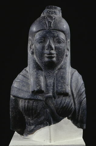 statue, image 10/14