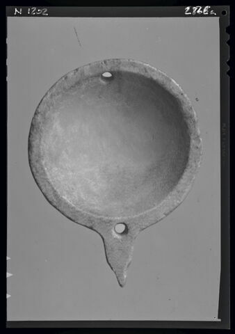 coupelle  ; vase plastique ; couvercle de vase, image 5/8