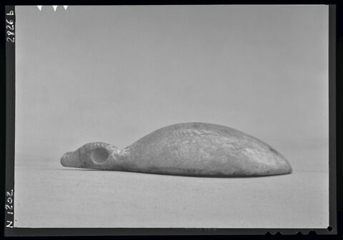coupelle  ; vase plastique ; couvercle de vase, image 6/8