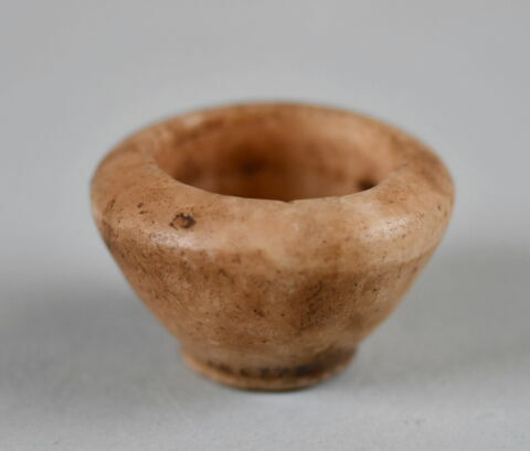 pot ; pot à kohol  ; vase miniature, image 1/2
