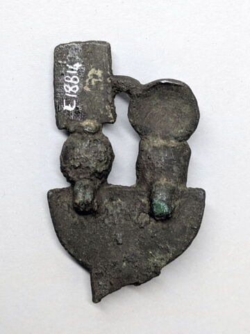égide et contrepoids de collier ; égide et contrepoids de collier rabattu, image 2/3