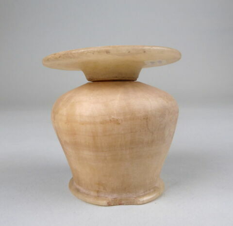 pot à kohol à collerette plate ; vase miniature ; avec contenu, image 3/4