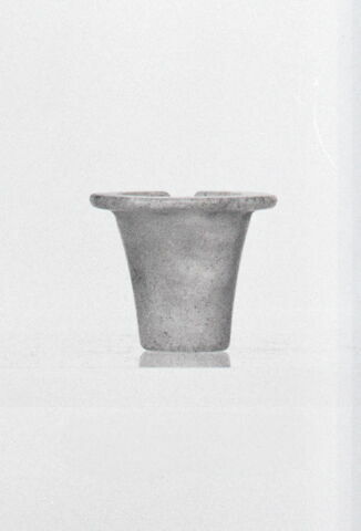 godet ; vase miniature ; vase à onguent, image 1/3