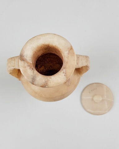 urne à anses hautes ; couvercle de vase, image 4/7