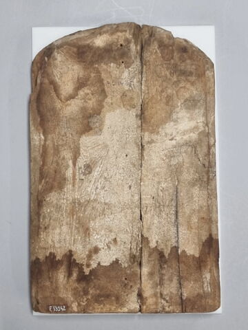 stèle cintrée ; stèle à deux registres, image 2/3