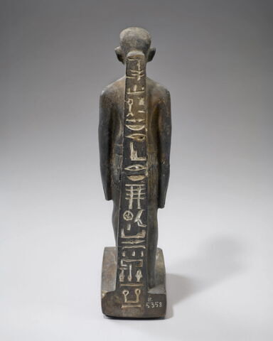 statue, image 3/13