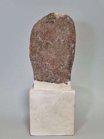 statue, image 2/5