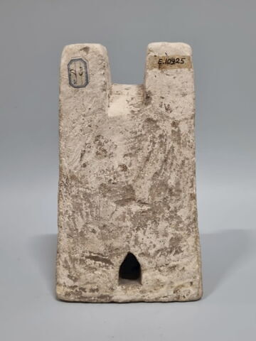 brûle-parfum  ; maquette de maison, image 2/4