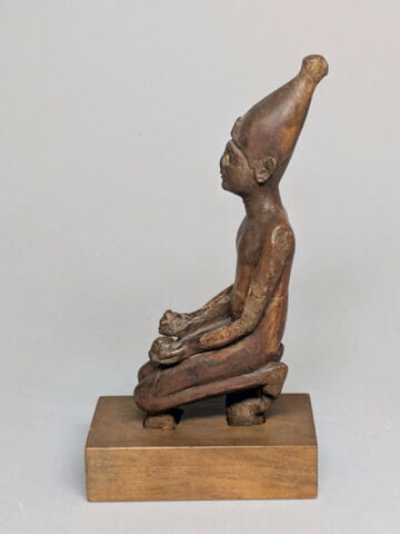 statue, image 5/9