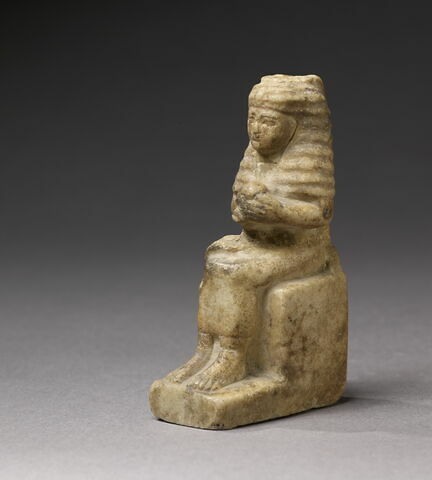 figurine d'Isis allaitant, image 1/3
