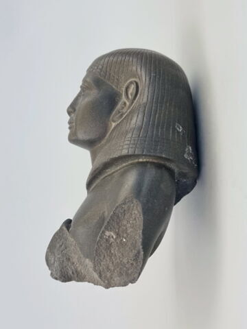 statue, image 5/10
