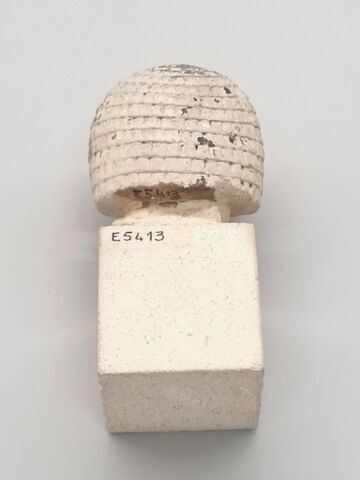 statue, image 2/5