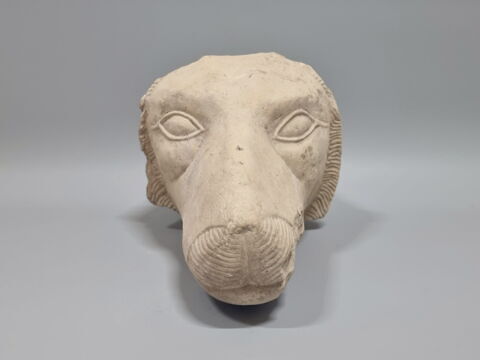 statue, image 2/7