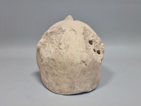 statue, image 4/7