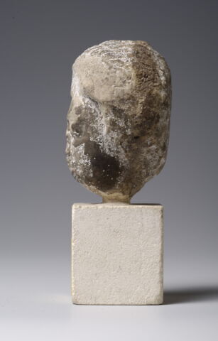 statuette, image 2/4