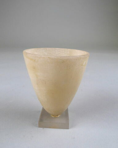 vase miniature ; gobelet évasé