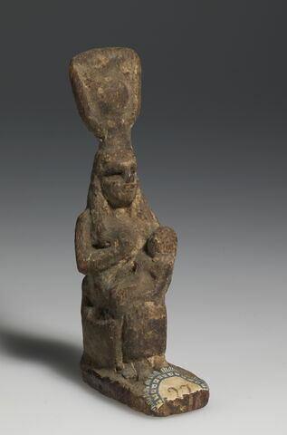 figurine d'Isis allaitant, image 1/3